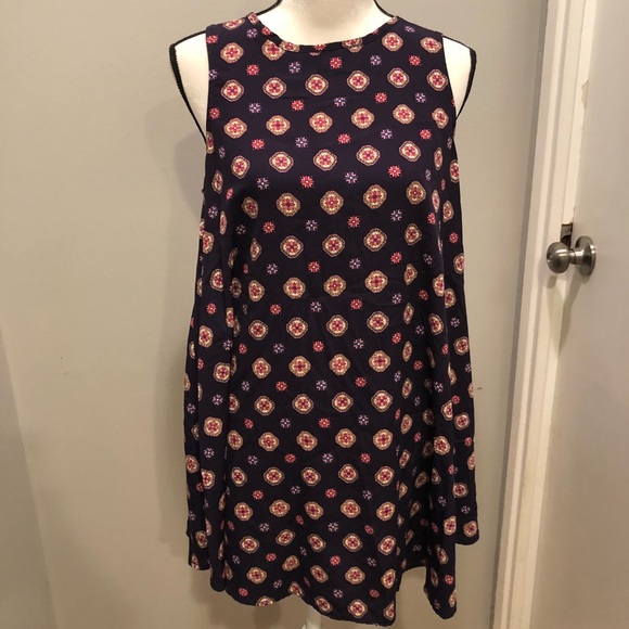 Shift dress - Picture 1 of 3